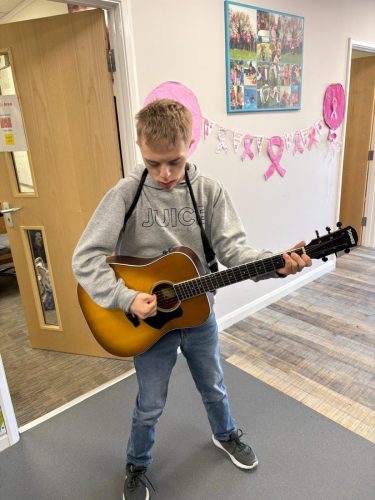 0e11b095-b40b-40d3-ad85-941deb768868