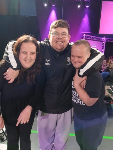 thumbnail a178d2d9-e6e1-4054-897a-012af106972f